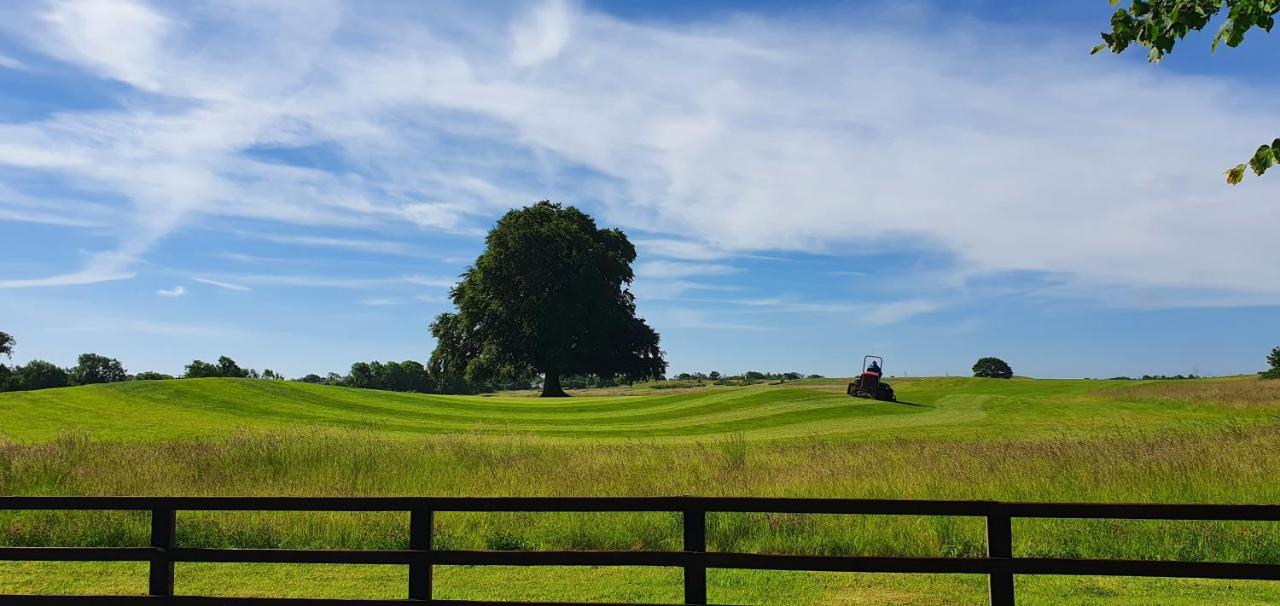 Moyvalley Hotel & Golf Resort Exterior foto